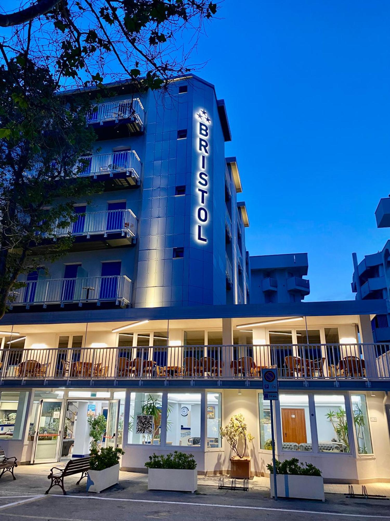 Hotel Bristol Misano Adriatico Exteriör bild