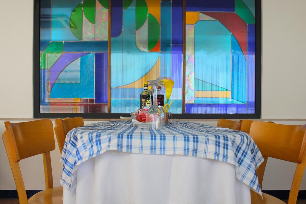 Hotel Bristol Misano Adriatico Exteriör bild