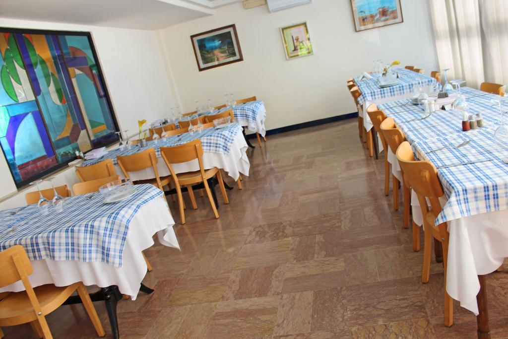 Hotel Bristol Misano Adriatico Exteriör bild